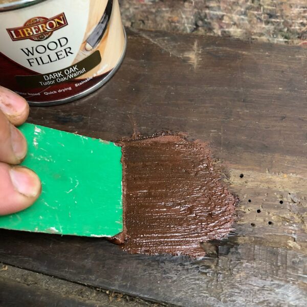 Applying Liberon Wood Filler